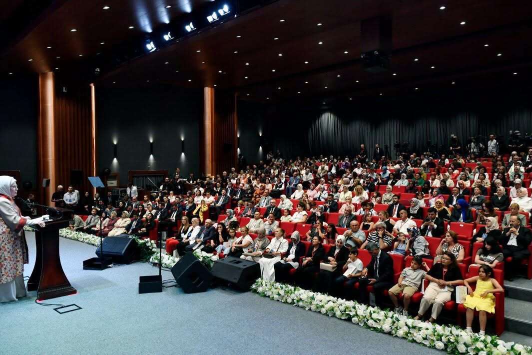 Muğla Valisi İdris Akbıyık'ın Eşi Sevim Akbıyık, Gönül Elçileri Koruyucu Aile Vizyon Çalıştayı'na Katıldı 1